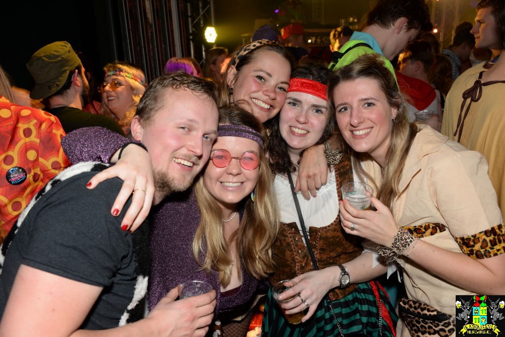 ../Images/Carnavals vrijdagavond in VdG 134.jpg